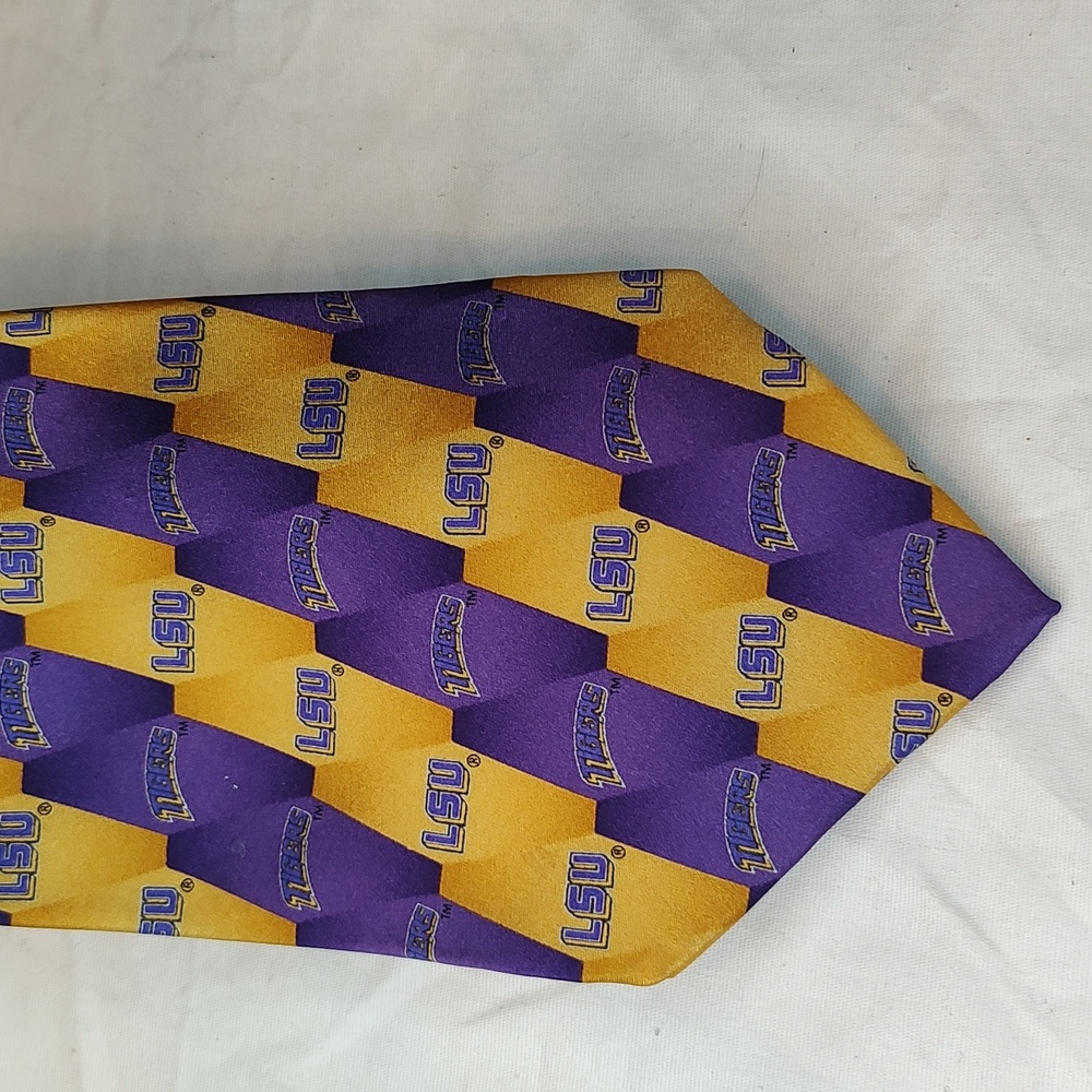 LSU Tigers Eagles wings tie
